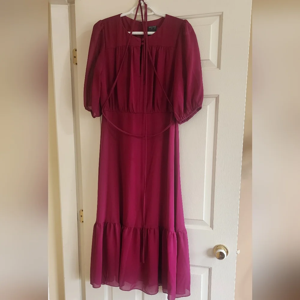Size 6 - Picture 1 of 1